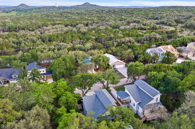 48 Wood Glen DR, Wimberley, TX 78676