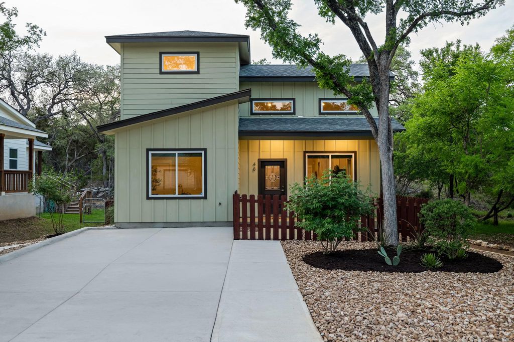 48 Wood Glen DR, Wimberley, TX 78676