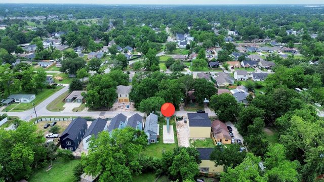 951 Ringold Street, Houston, TX 77088