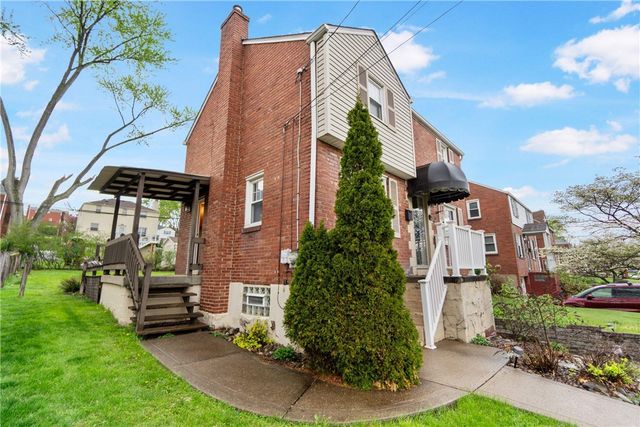 2050 Elmbrook Ln, Scott Twp, PA 15243