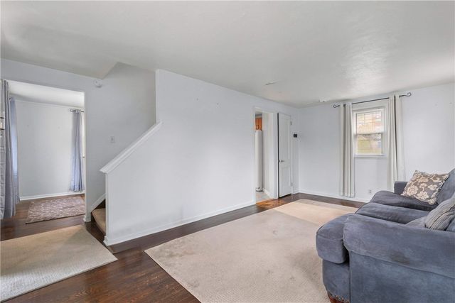 2050 Elmbrook Ln, Scott Twp, PA 15243