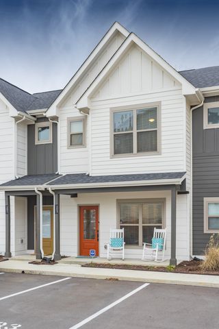 203 Thompson Park Dr, Nashville, TN 37211