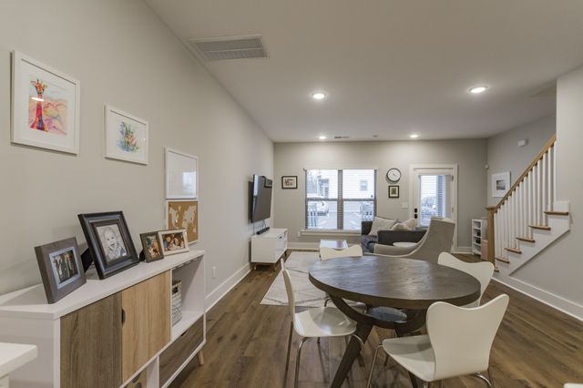 203 Thompson Park Dr, Nashville, TN 37211