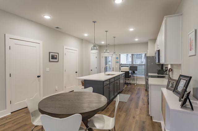 203 Thompson Park Dr, Nashville, TN 37211