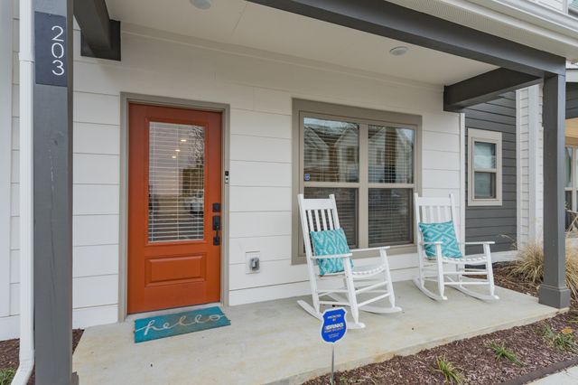 203 Thompson Park Dr, Nashville, TN 37211