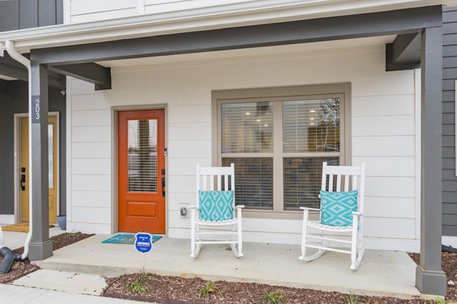 203 Thompson Park Dr, Nashville, TN 37211