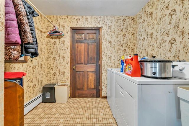 3878 Harborwood RD, Salem, VA 24153