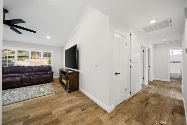 6113 Riverside, Rialto, CA 92377