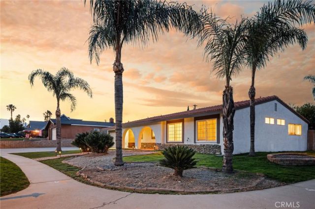 6113 Riverside, Rialto, CA 92377