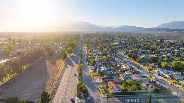 6113 Riverside, Rialto, CA 92377