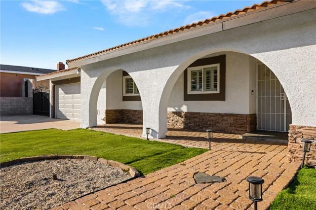 6113 Riverside, Rialto, CA 92377