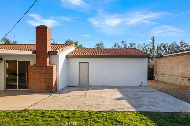 6113 Riverside, Rialto, CA 92377