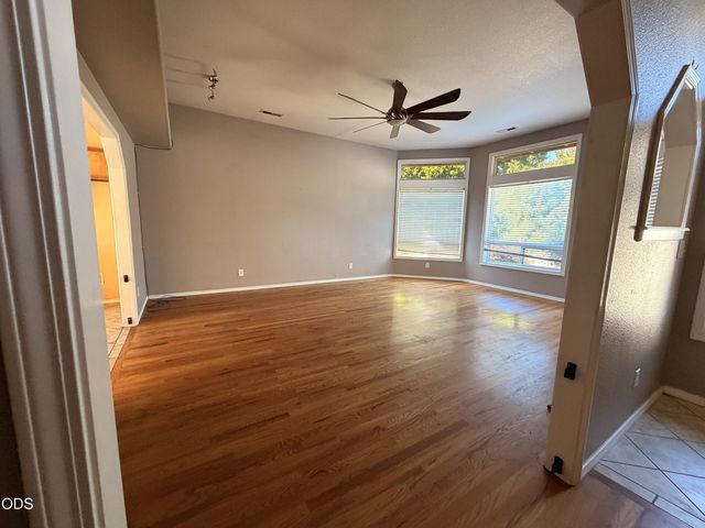 1106 Hampton Drive, Central Point, OR 97502