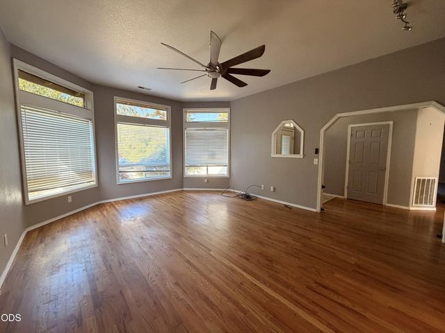 1106 Hampton Drive, Central Point, OR 97502