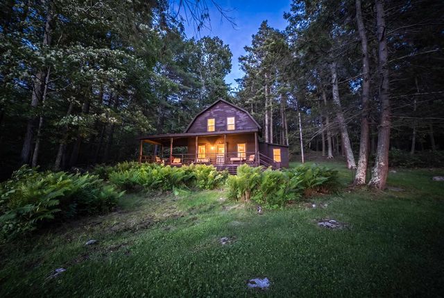 606 N Main Street, Wolfeboro, NH 03894