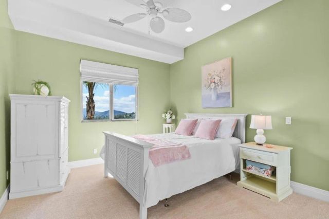 164 Dawn View Way, El Cajon, CA 92021