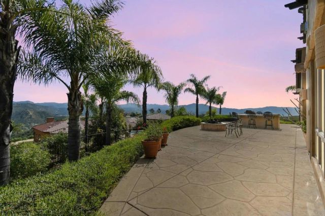 164 Dawn View Way, El Cajon, CA 92021