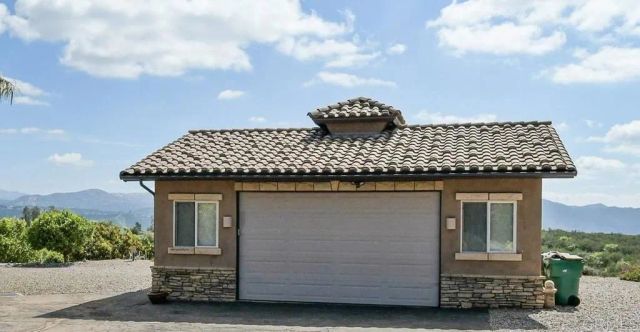 164 Dawn View Way, El Cajon, CA 92021
