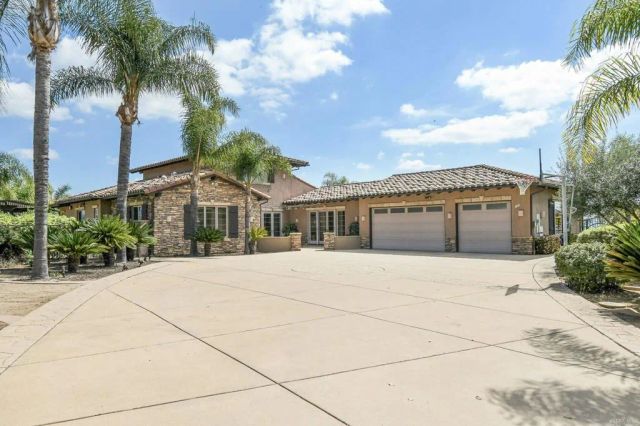 164 Dawn View Way, El Cajon, CA 92021