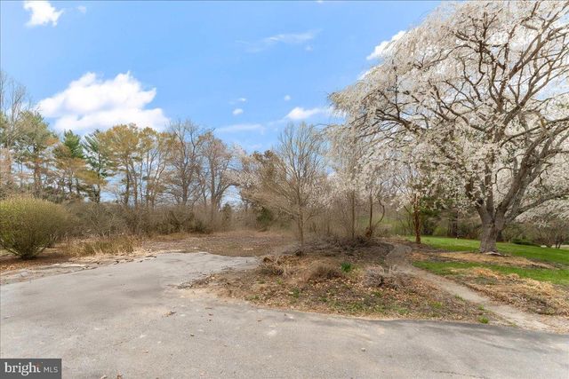 102 KNOXLYN FARM DR, Kennett Square, PA 19348