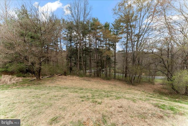 102 KNOXLYN FARM DR, Kennett Square, PA 19348