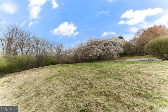 102 KNOXLYN FARM DR, Kennett Square, PA 19348