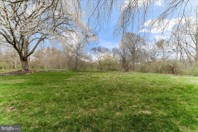 102 KNOXLYN FARM DR, Kennett Square, PA 19348