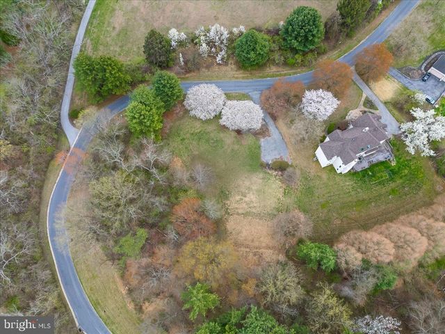 102 KNOXLYN FARM DR, Kennett Square, PA 19348