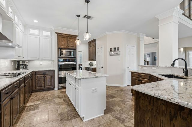 1008 Glen Chester Drive, Flower Mound, TX 75022