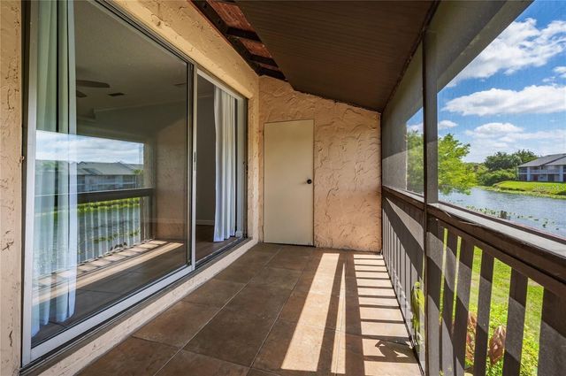 2608 HIDDEN LAKE DRIVE N C, Sarasota, FL 34237