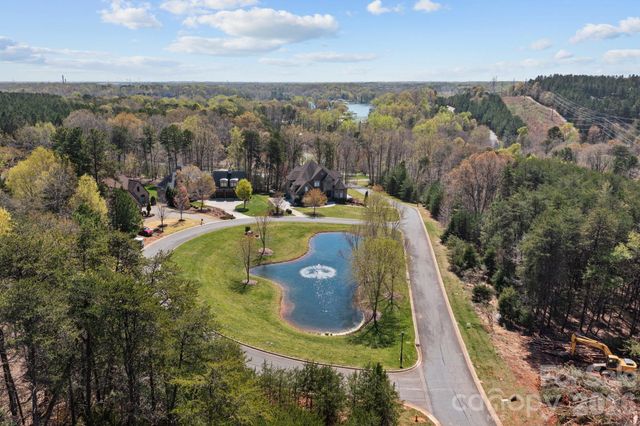 1036 Glade Spring Court, Belmont, NC 28012