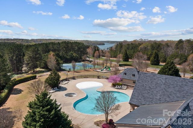 1036 Glade Spring Court, Belmont, NC 28012