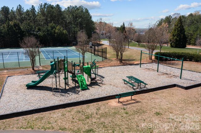 1036 Glade Spring Court, Belmont, NC 28012