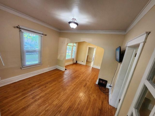 503 1st Street NE, Minot, ND 58703