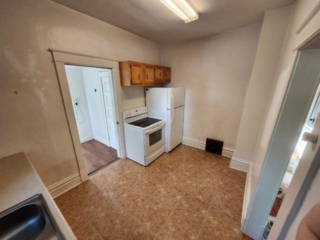 503 1st Street NE, Minot, ND 58703
