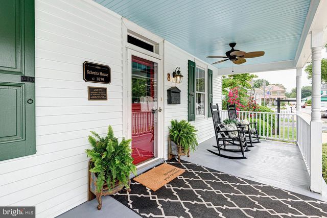8 CRAWFORD ST, Middletown, DE 19709