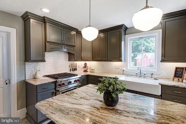 8 CRAWFORD ST, Middletown, DE 19709