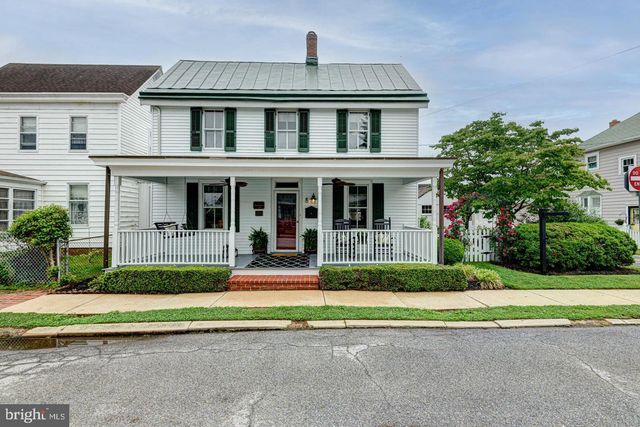 8 CRAWFORD ST, Middletown, DE 19709