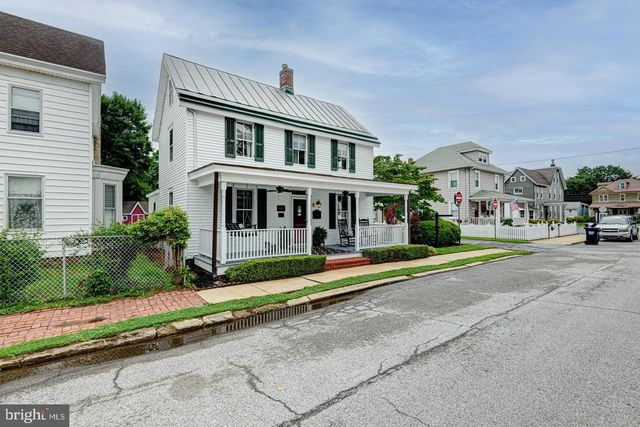 8 CRAWFORD ST, Middletown, DE 19709