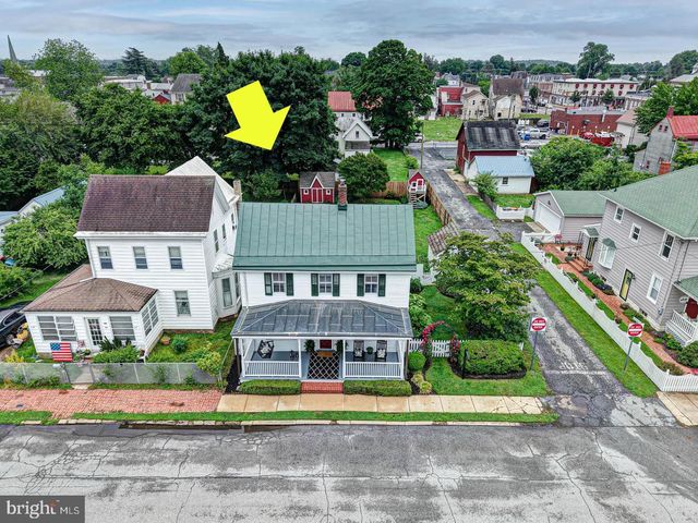 8 CRAWFORD ST, Middletown, DE 19709