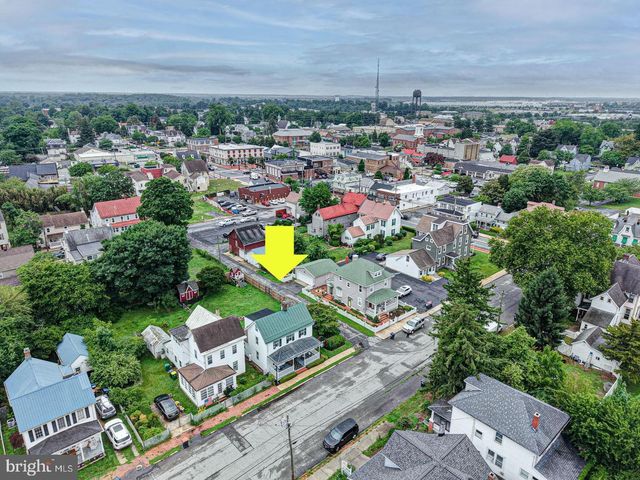8 CRAWFORD ST, Middletown, DE 19709