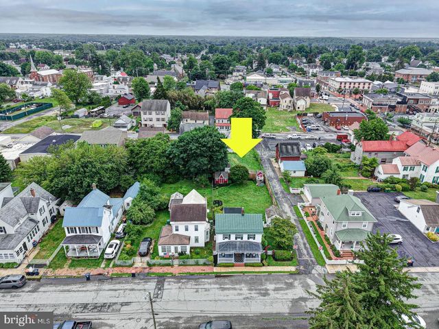 8 CRAWFORD ST, Middletown, DE 19709