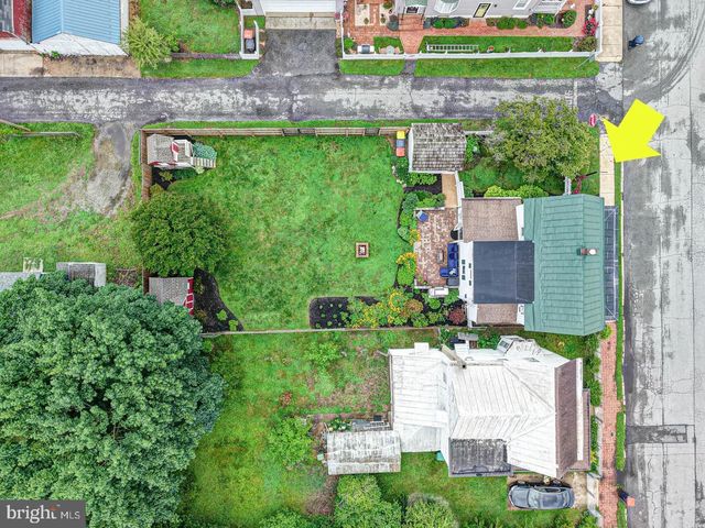 8 CRAWFORD ST, Middletown, DE 19709