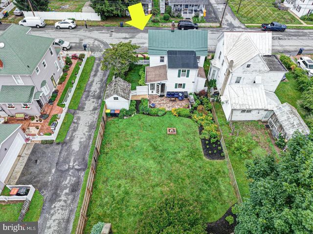 8 CRAWFORD ST, Middletown, DE 19709