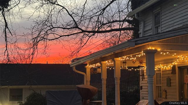 1673 Northern Boulevard, Roslyn, NY 11576