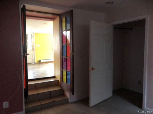 1673 Northern Boulevard, Roslyn, NY 11576