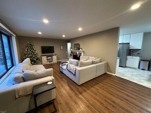 42649 Jeanette Circle, Clinton Twp, MI 48038