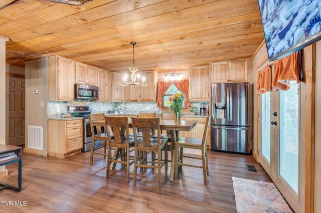556 Underwood Springs Branch Road, Bluff City, TN 37618