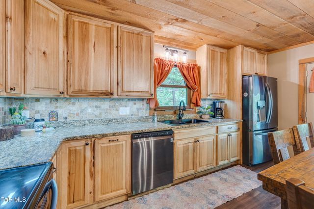 556 Underwood Springs Branch Road, Bluff City, TN 37618