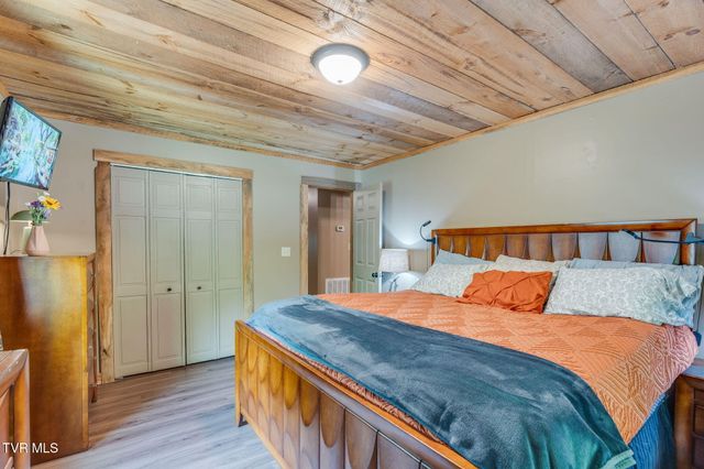 556 Underwood Springs Branch Road, Bluff City, TN 37618